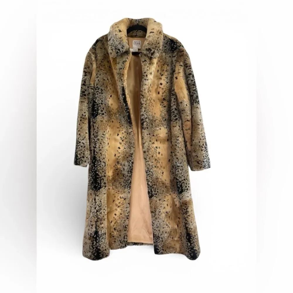 Vintage Studio Women's Tan animal print Faux Fur long Coat. Medium